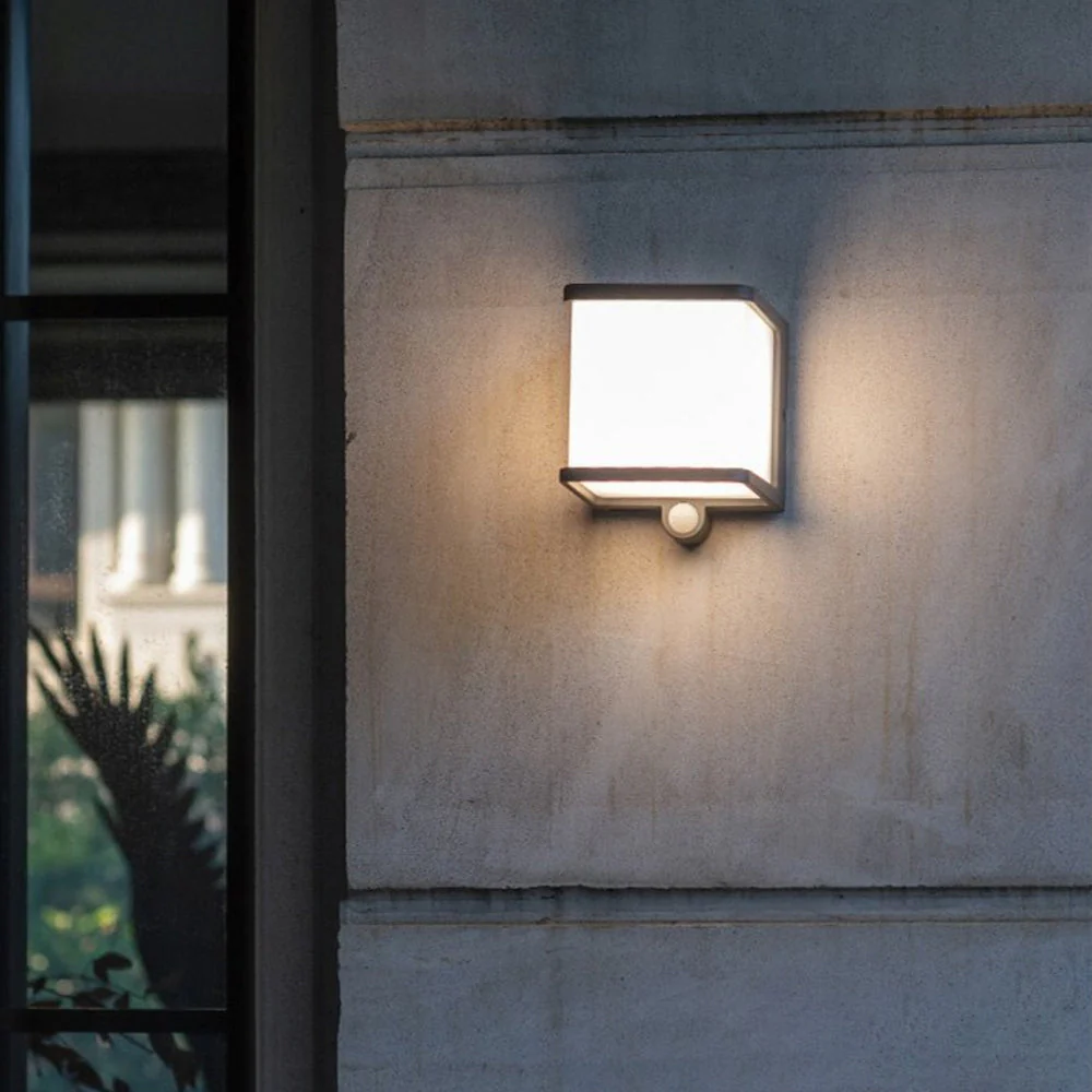 Ray Modern Minimalist Solar Outdoor Wall Lamp - Image 3
