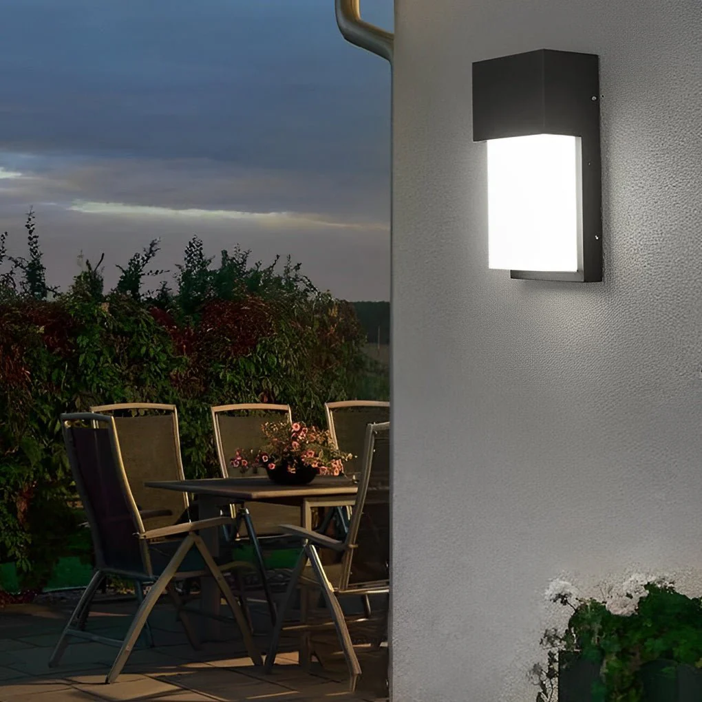 Rectangular Waterproof LED 10W Black Outdoor Wall Light - Image 2