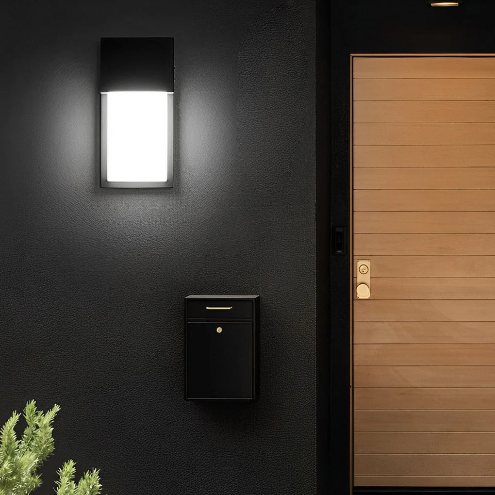 Rectangular Waterproof LED 10W Black Outdoor Wall Light - Image 4