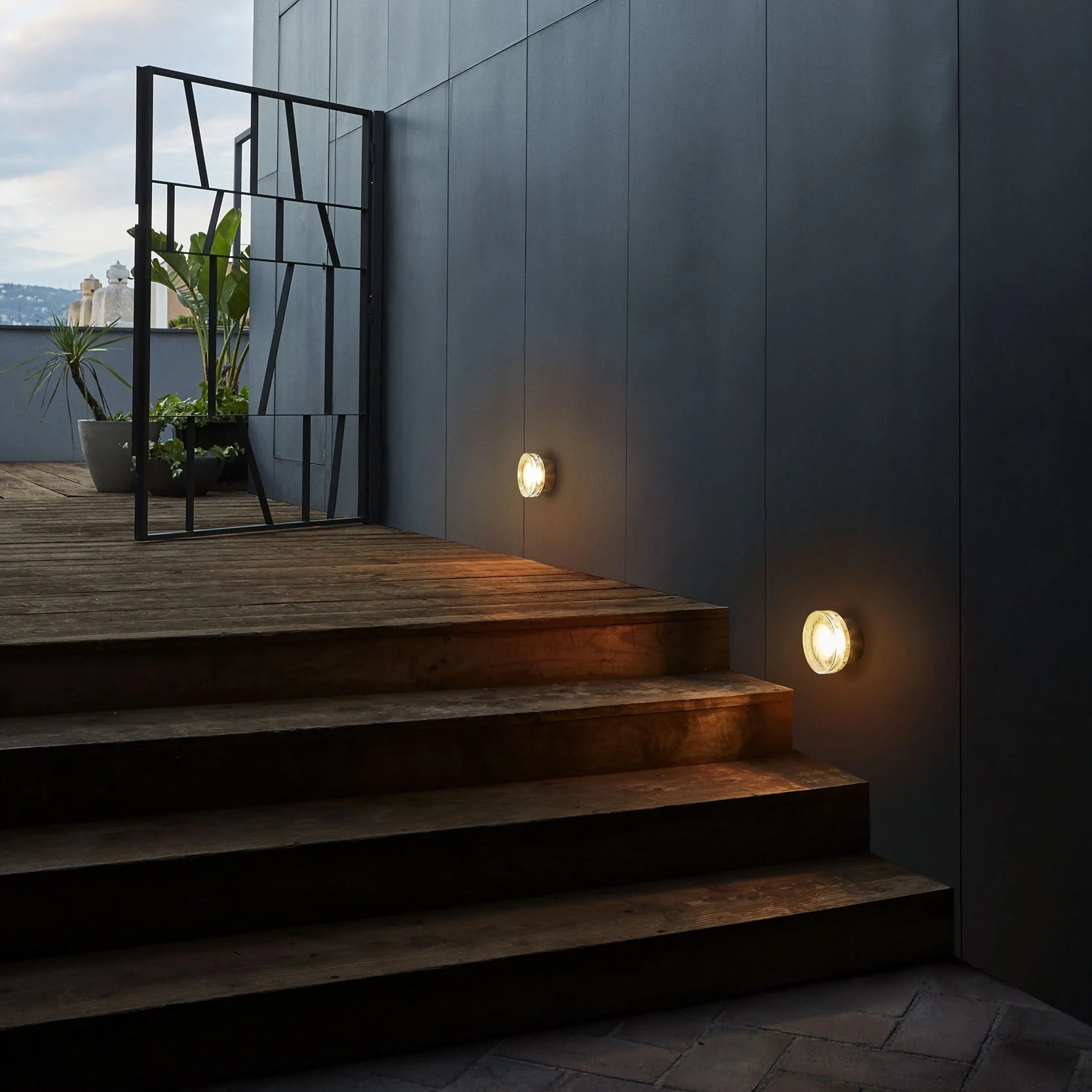 Roc Modern Wall Light - Image 5