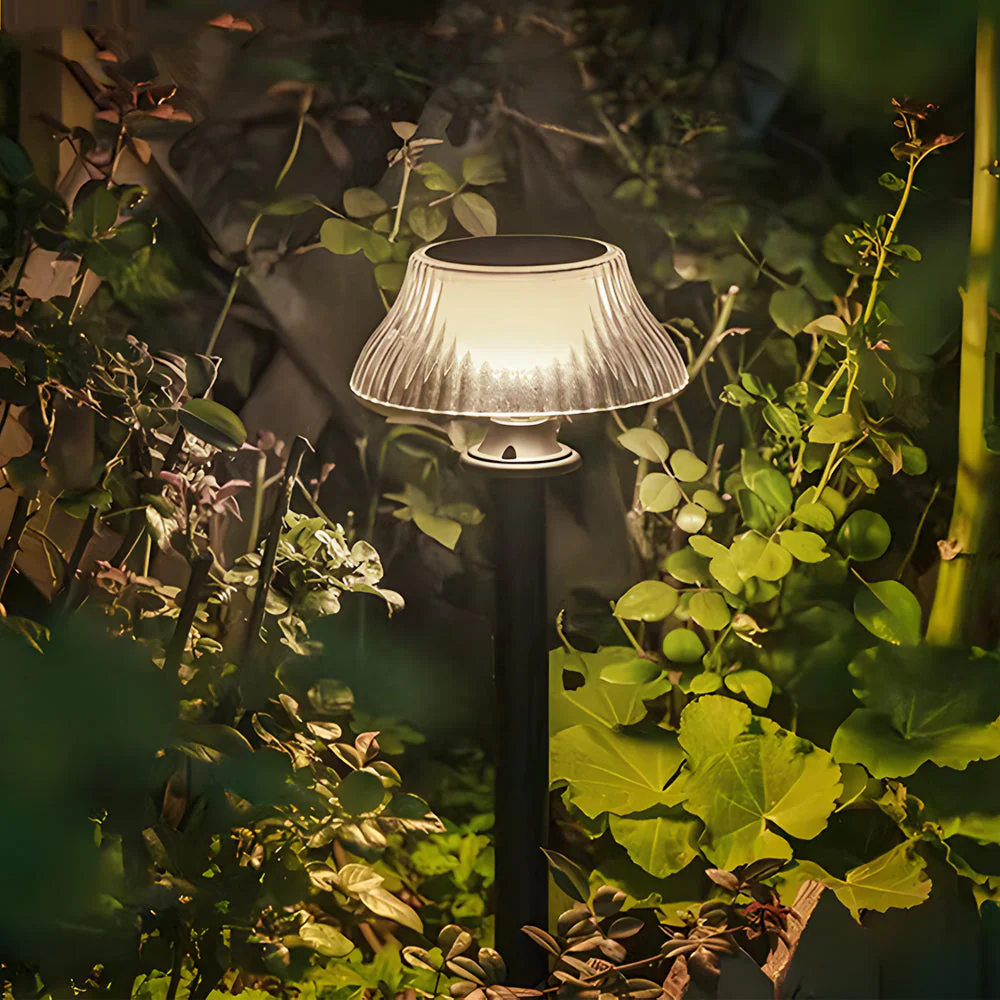 Roce Solar Vintage ABS Outdoor Lawn Stake Light - Image 2