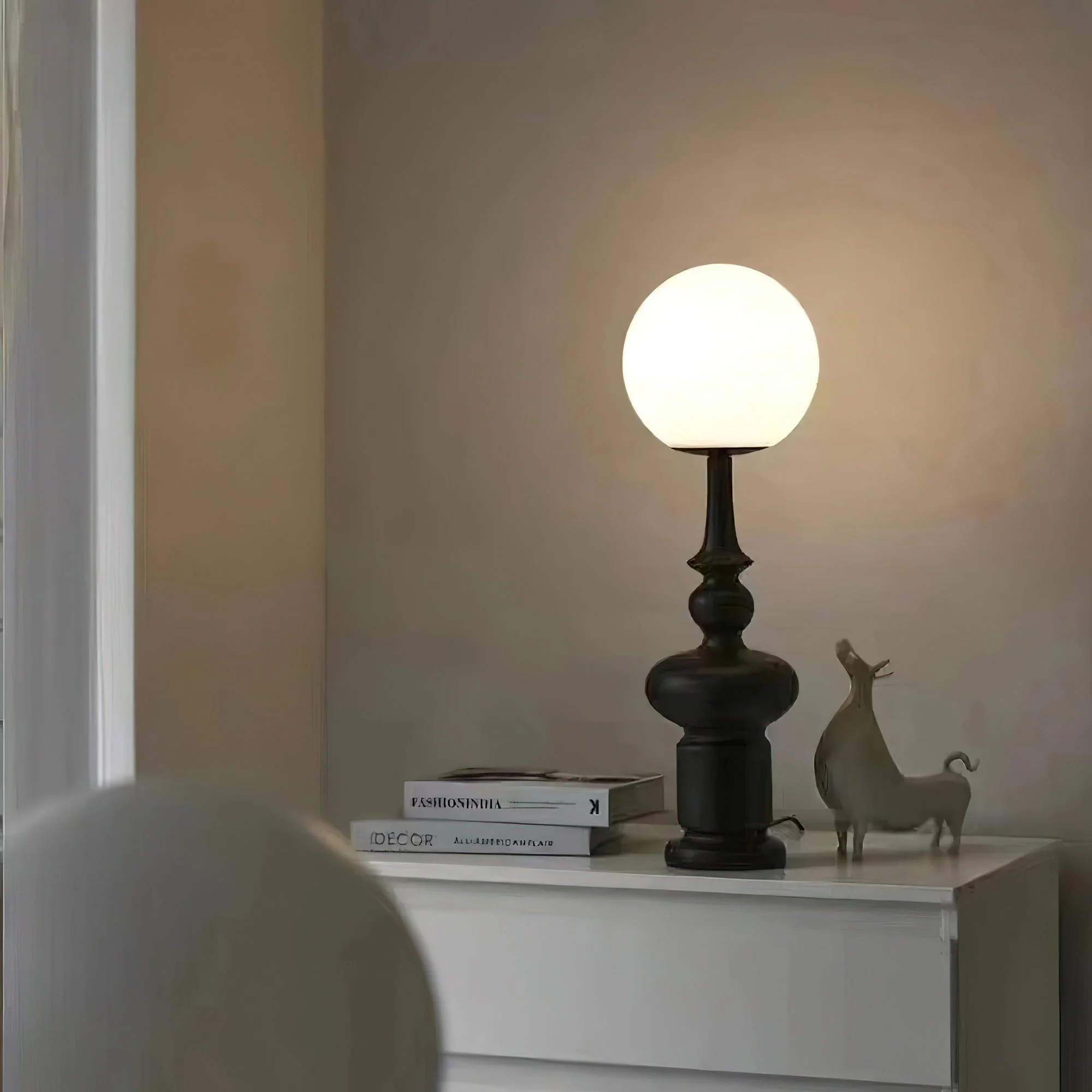 Roman Modern Table Lamp - Image 9