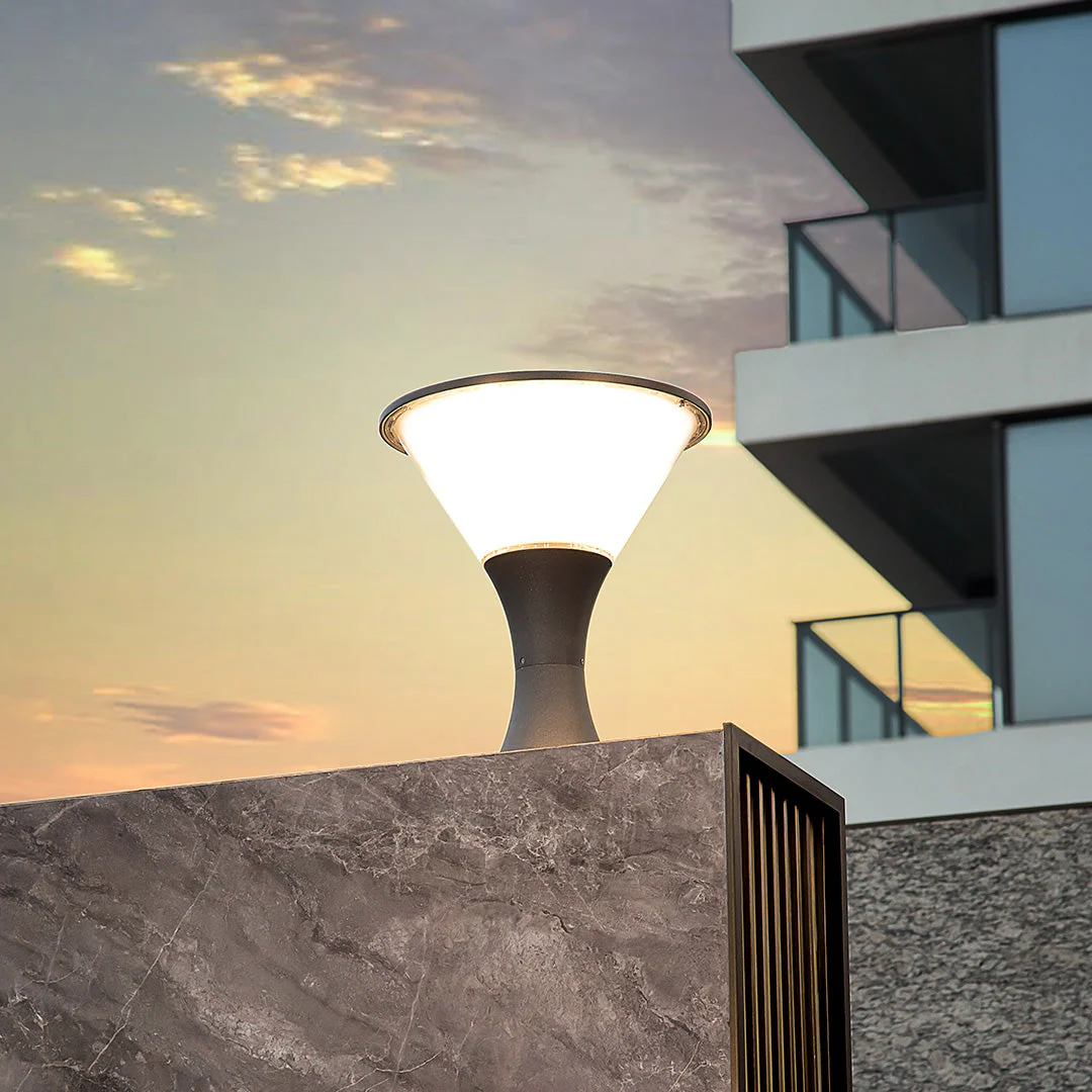 Rosnne LED Minimalist Modern Outdoor Post Light - Image 3