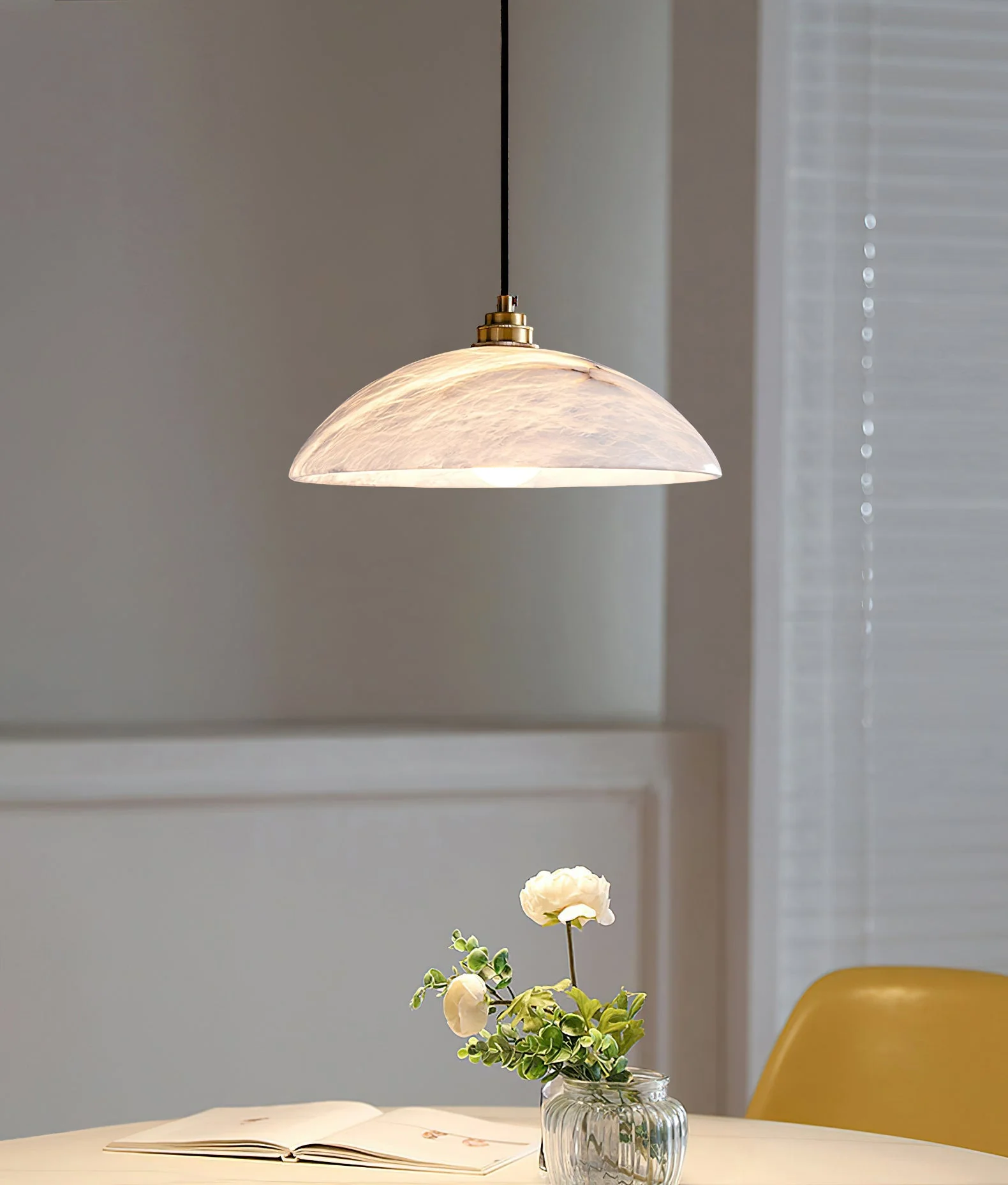 Rovyn Modern Alabaster Brass Pendant Light - Image 10