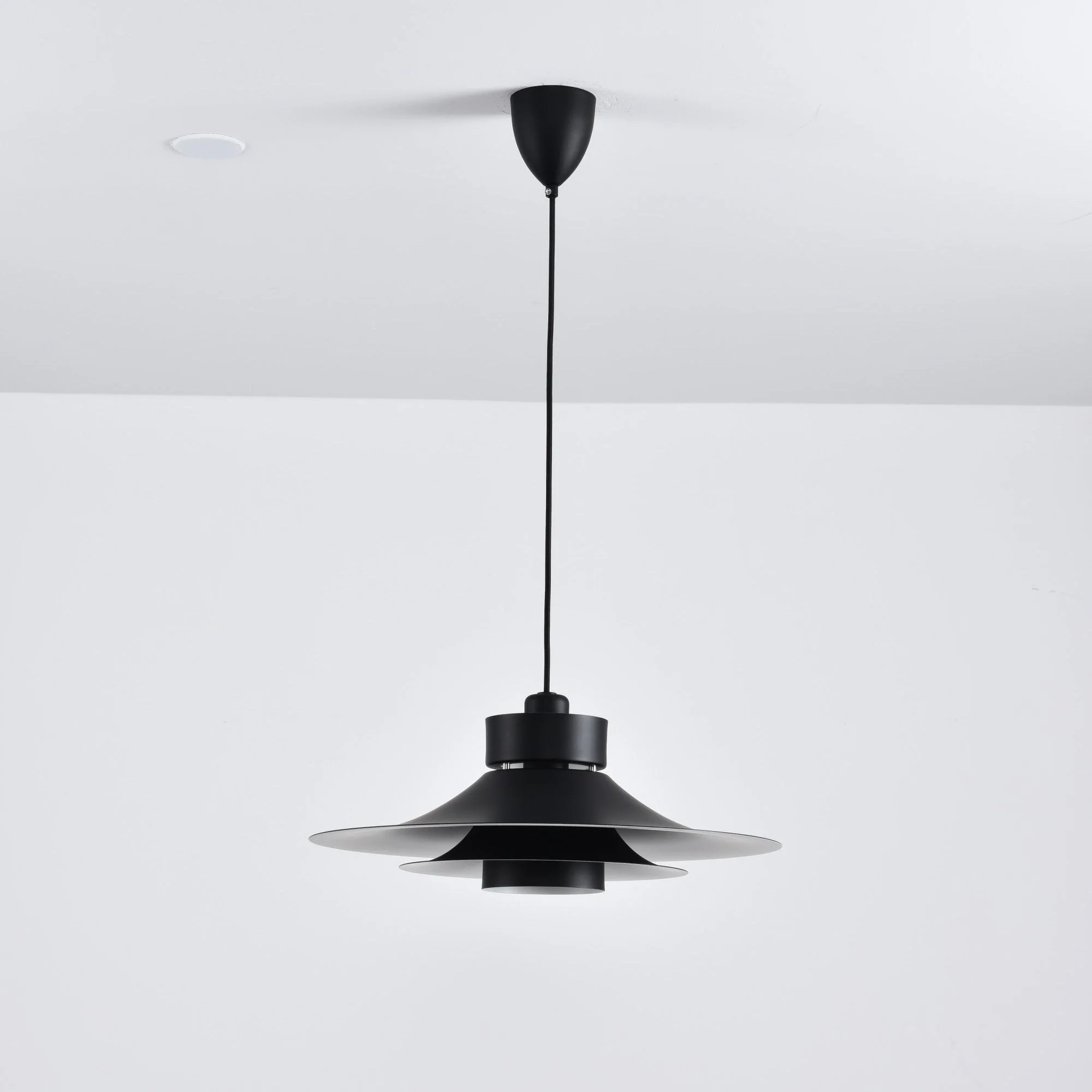 Sadie Minimalist Pendant Lamp - Image 4