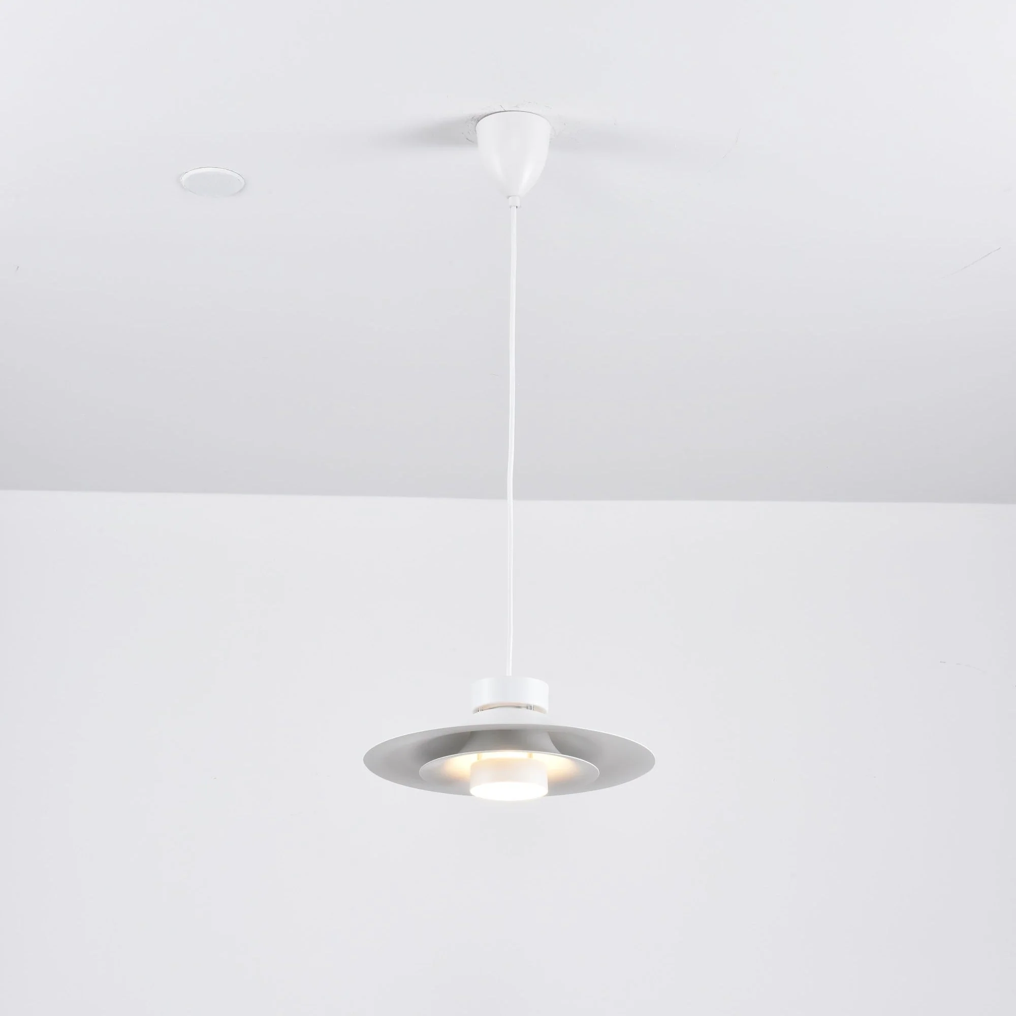 Sadie Minimalist Pendant Lamp - Image 8