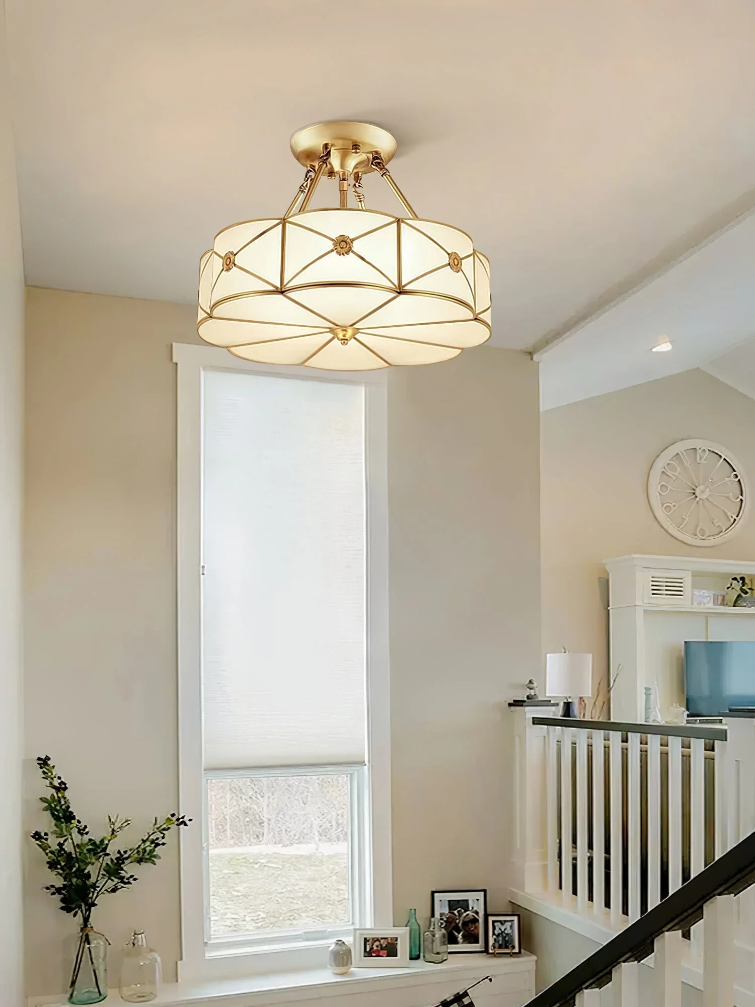 Solara Ceiling Lamp Brass Scalloped Frosted Classic - Image 3