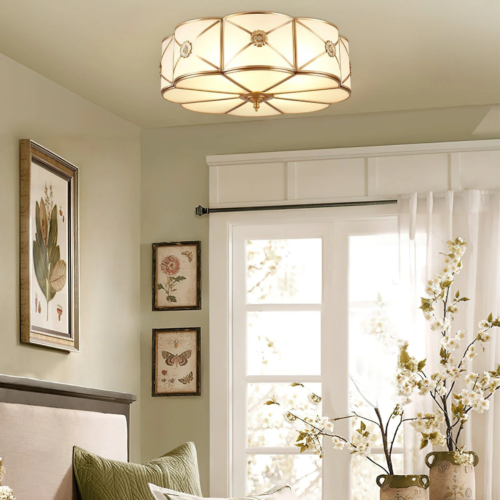 Solara Ceiling Lamp Brass Scalloped Frosted Classic - Image 4
