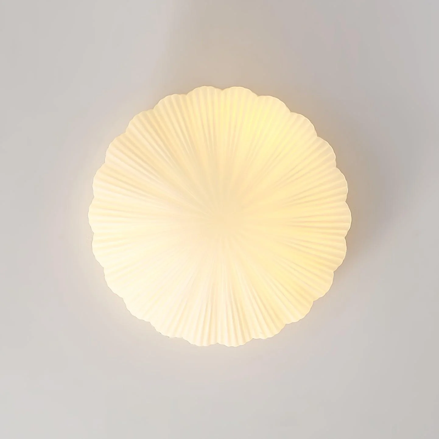 Solara Ceiling Lamp Seashell Shape Ribbed Soft Elegant - Image 5