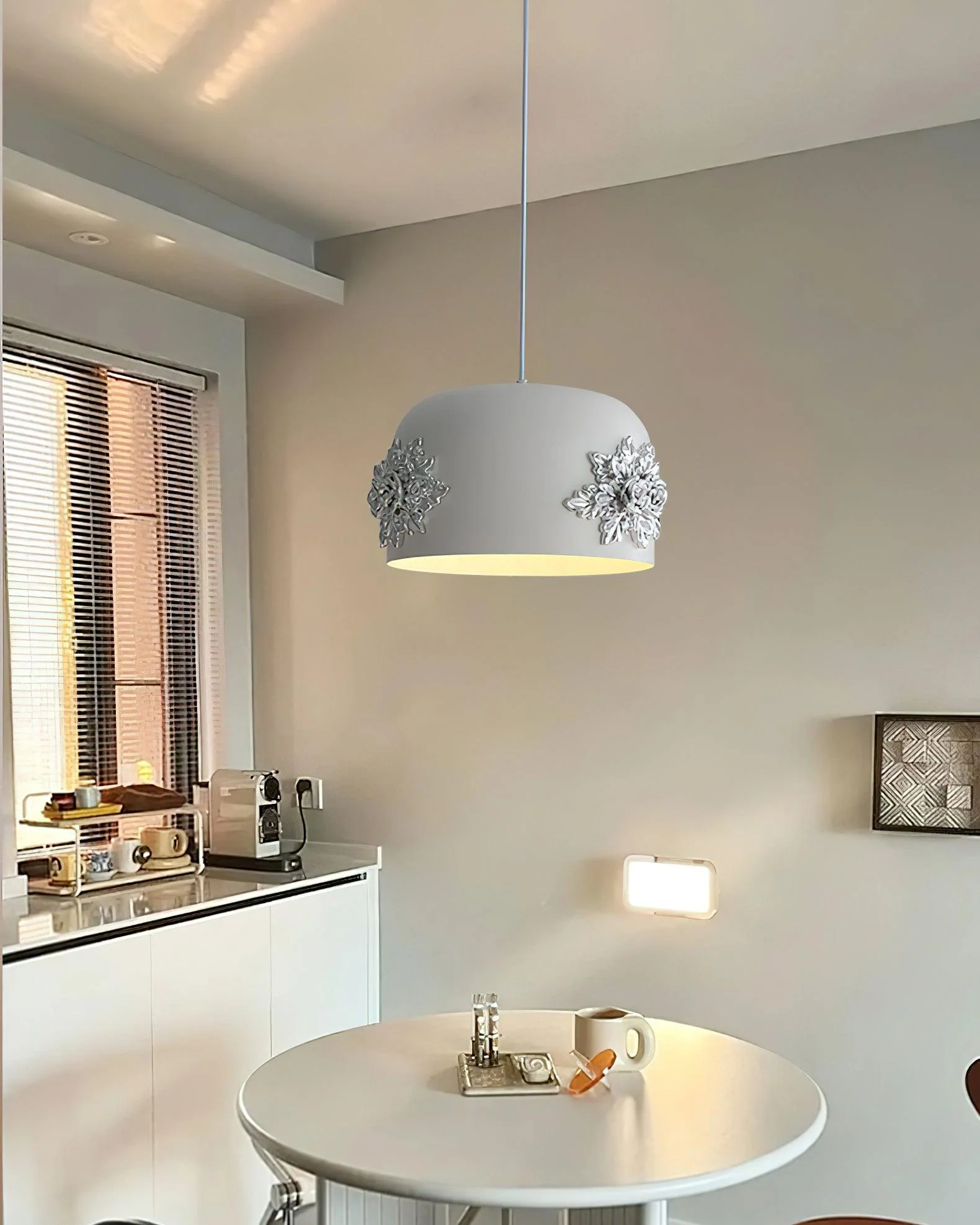 Solstice Minimalist Resin Wall Light - Image 23
