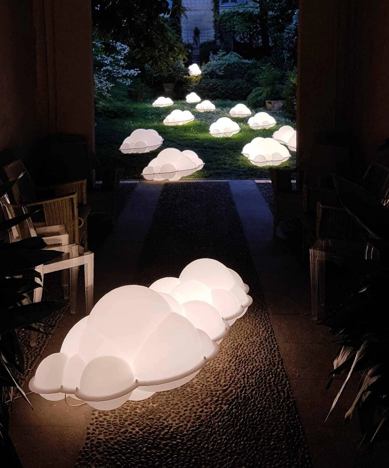 Solvian PE Artistic Pendant Lamp - Image 19