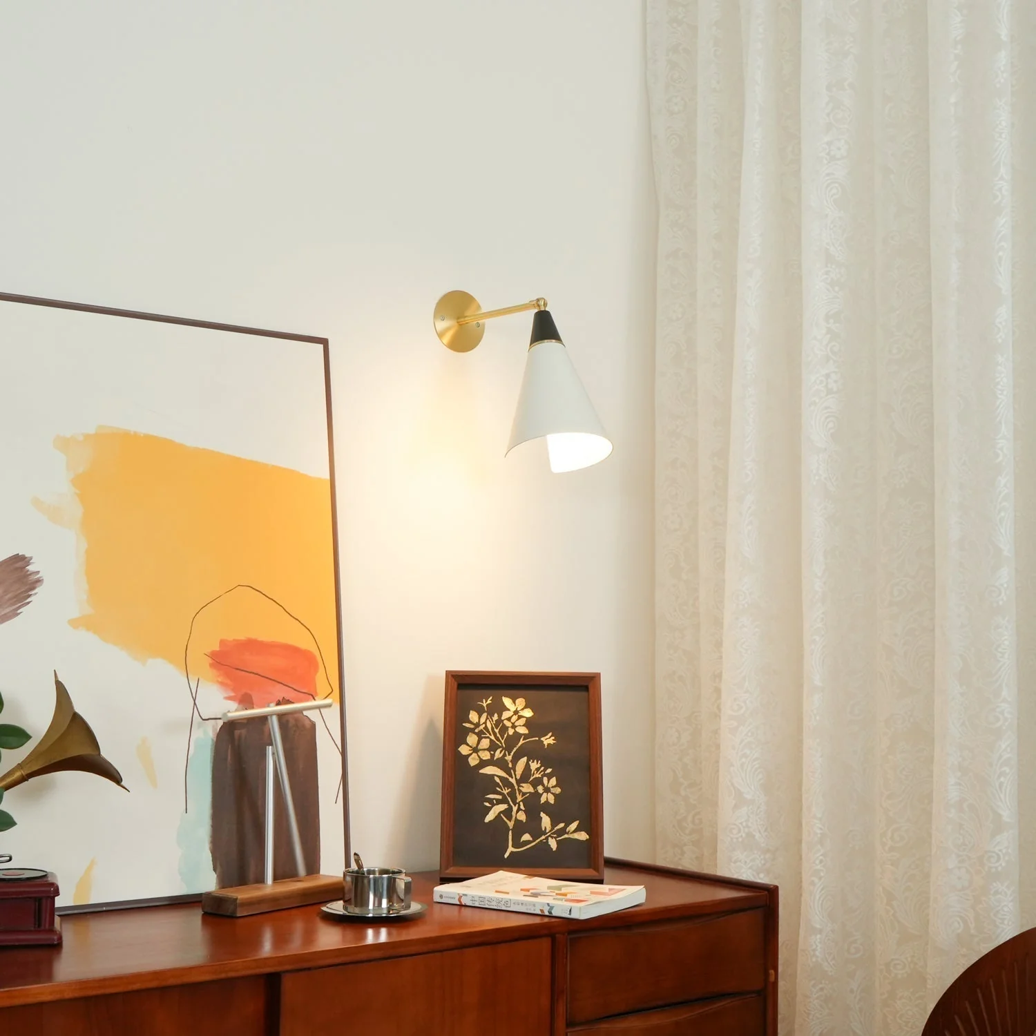 Sorrowful Modern Minimalist Brass Wall Lamp - Image 5
