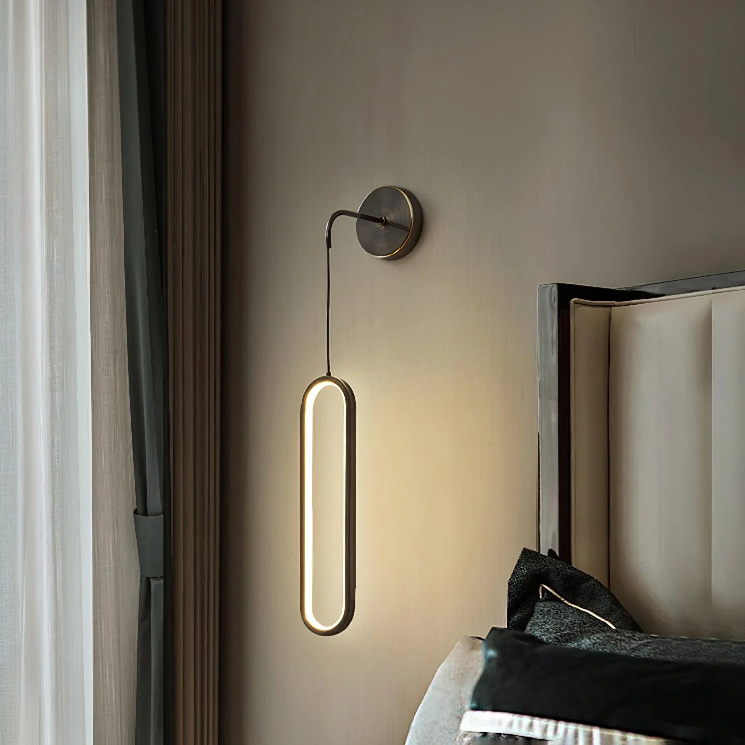 Thomas Minimalist Wall Lamp - Image 16