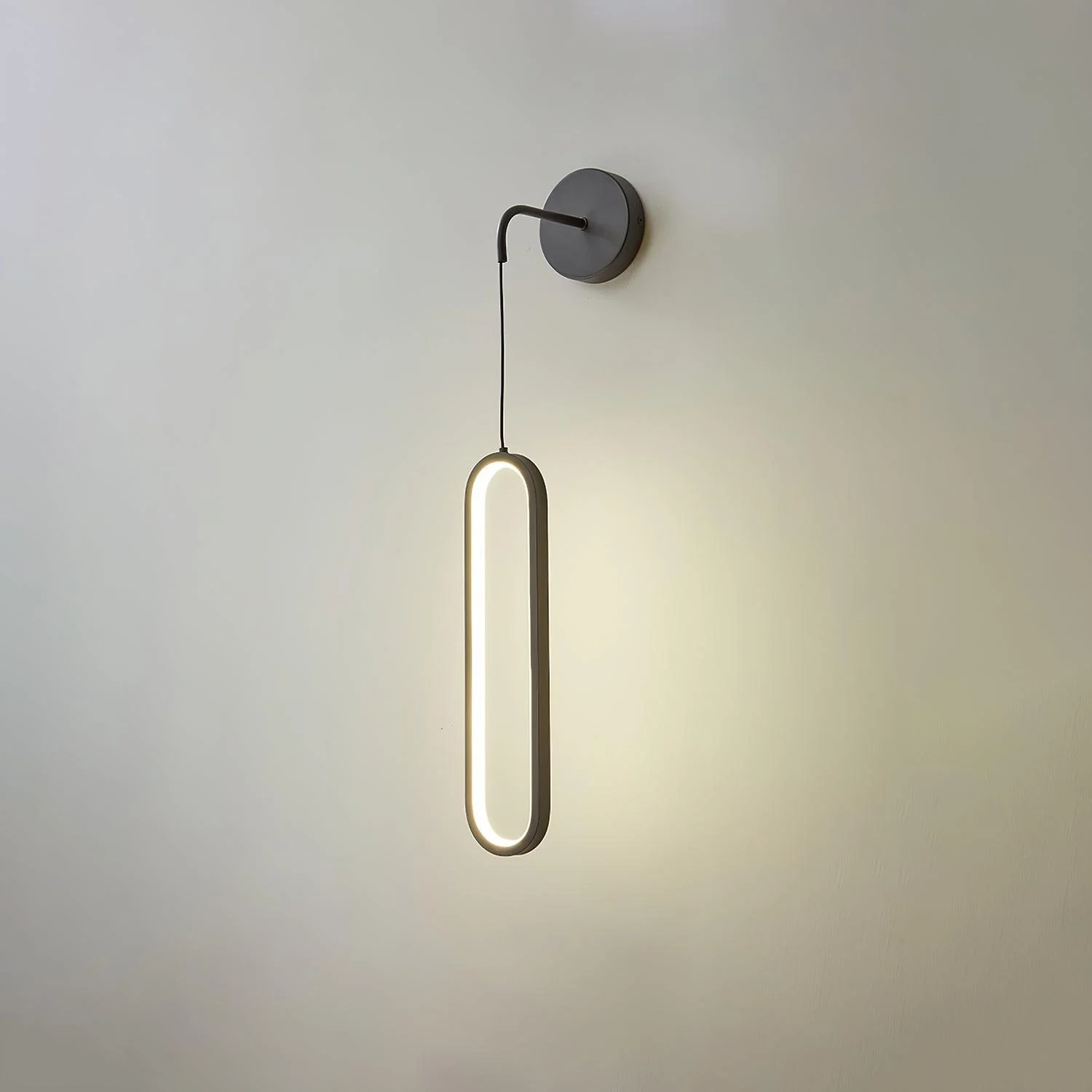 Thomas Minimalist Wall Lamp - Image 2