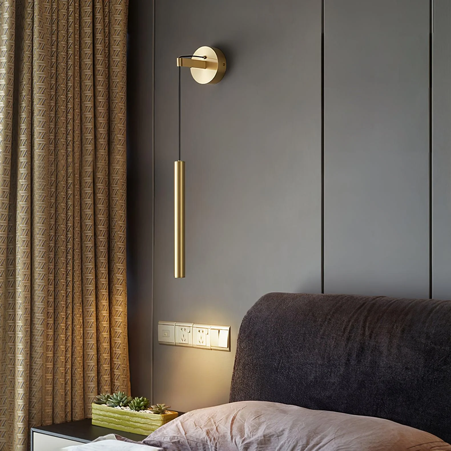 Thomasina Modern Minimalist Line Brass Wall Light - Image 4