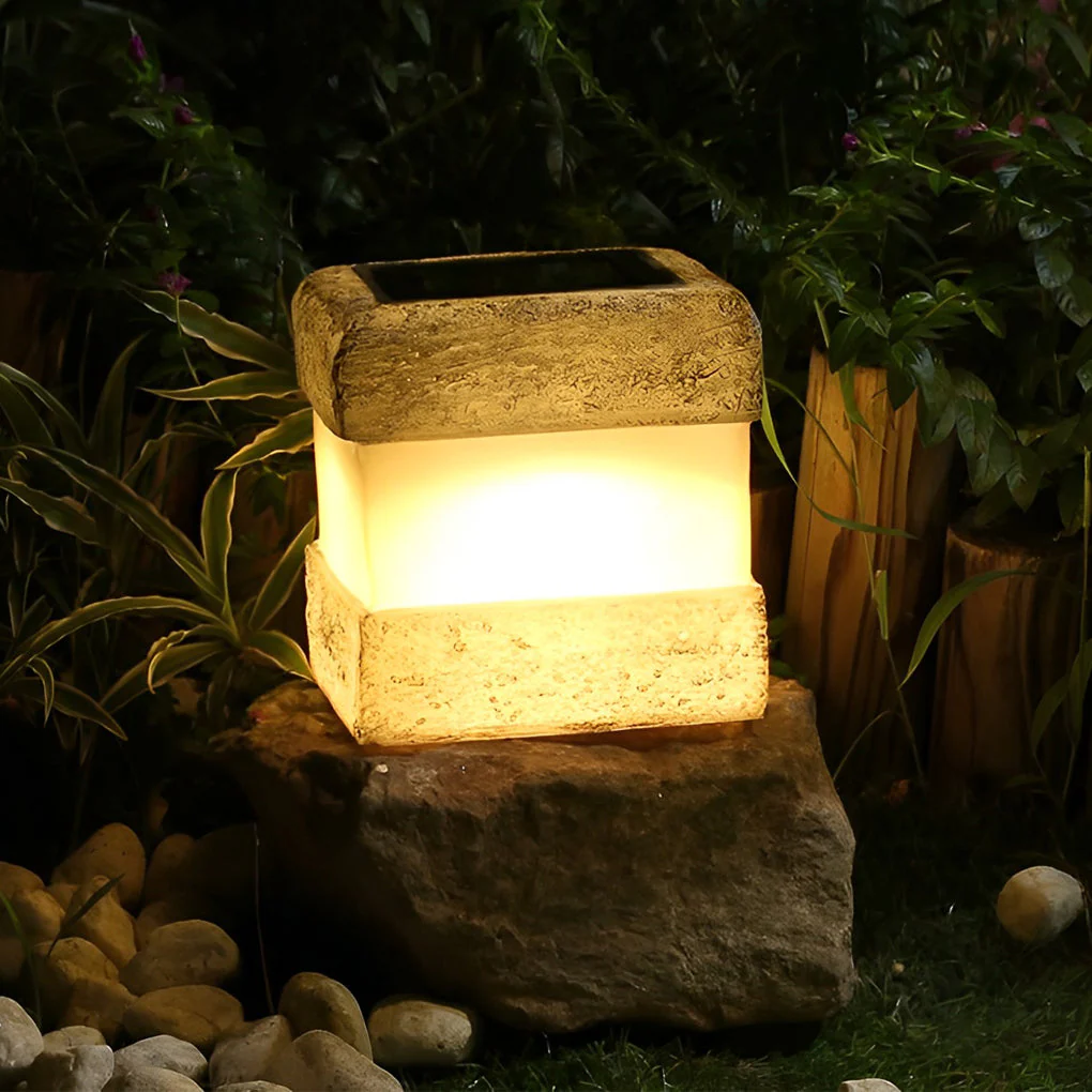 Thunder Sleek Square Solar Resin  Garden Lamp - Image 3