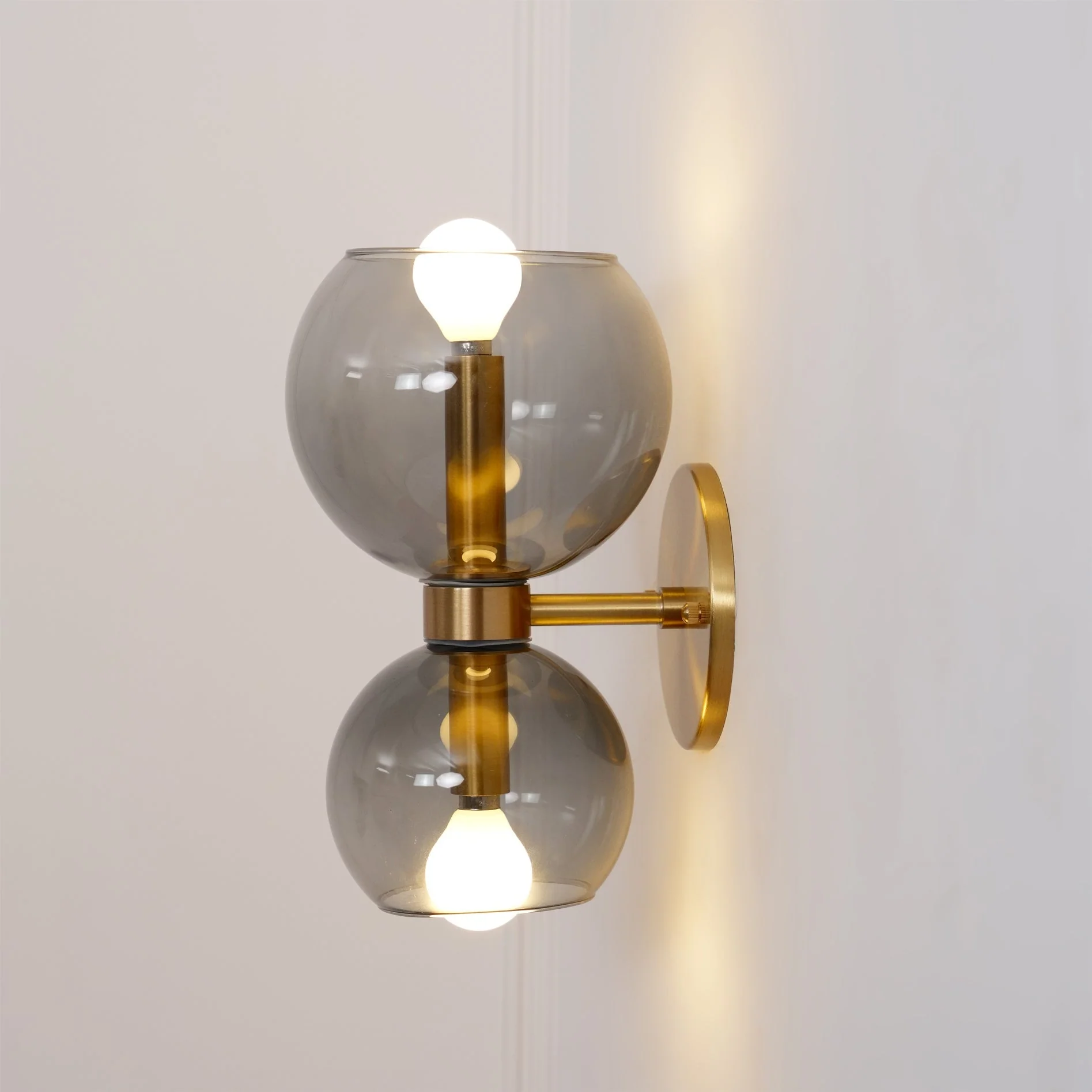 Umarion Round Pearl Glass Sconce Wall lamp - Image 12