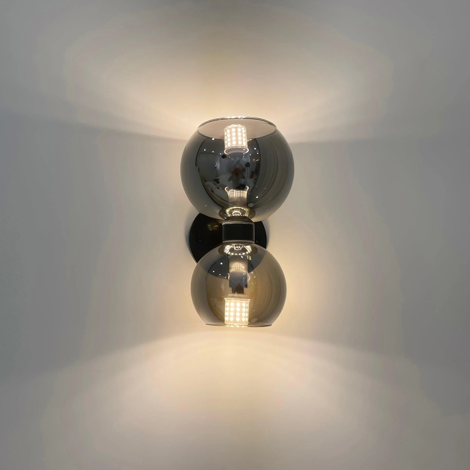 Umarion Round Pearl Glass Sconce Wall lamp - Image 2
