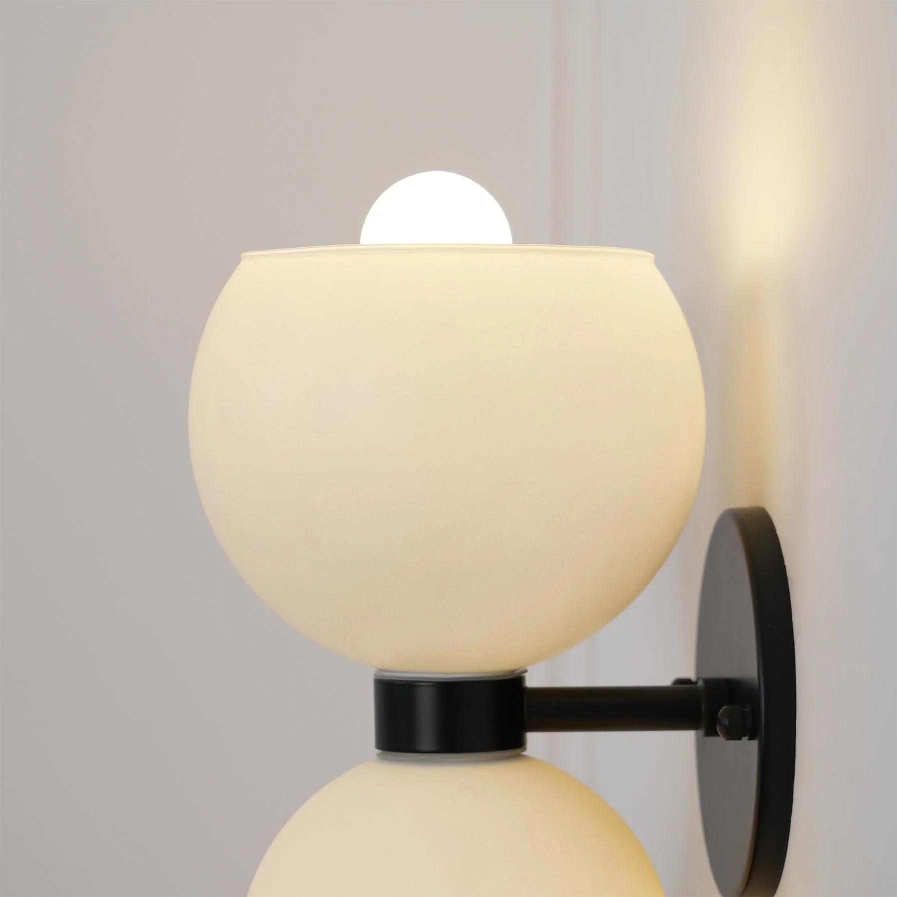 Umarion Round Pearl Glass Sconce Wall lamp - Image 35