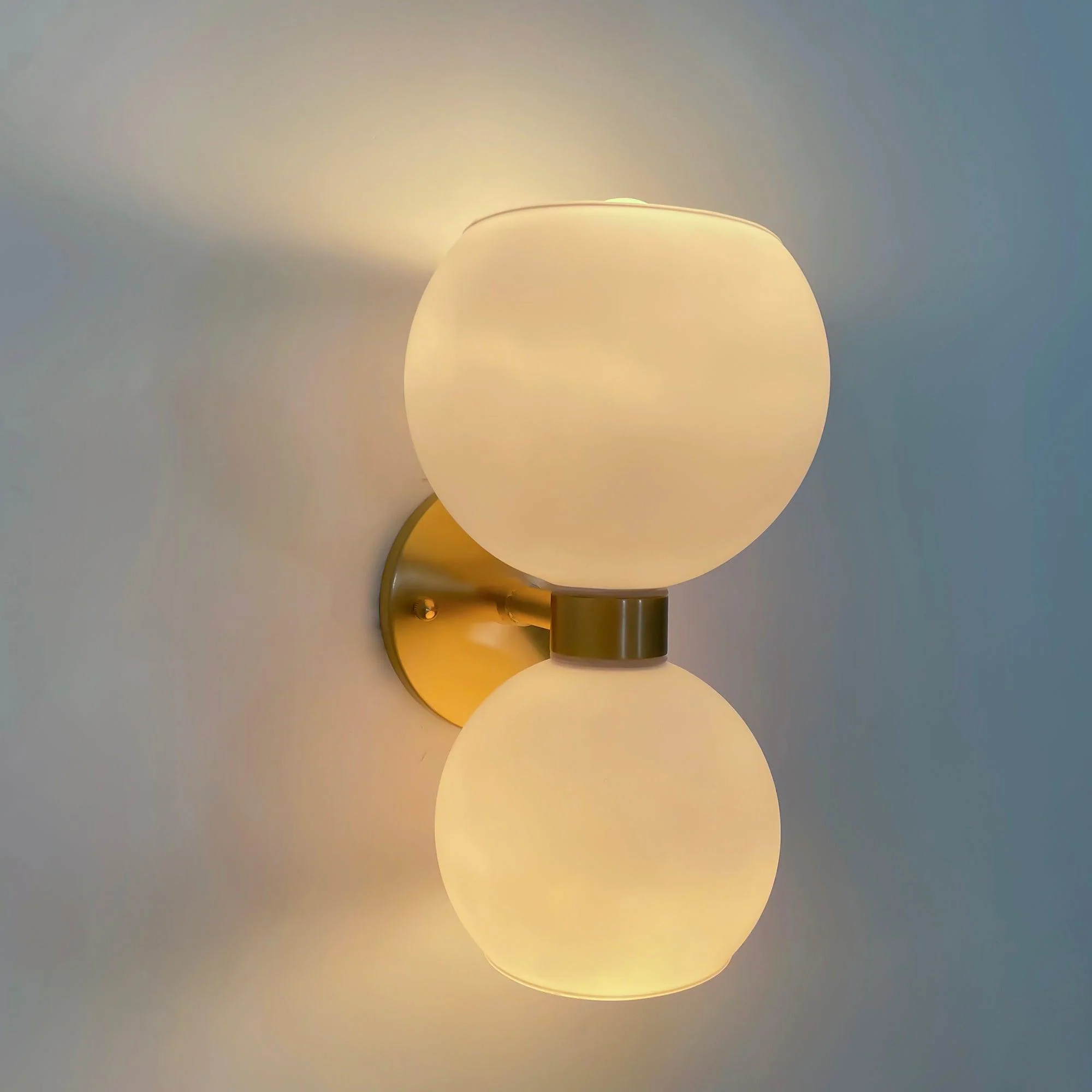 Umarion Round Pearl Glass Sconce Wall lamp - Image 7