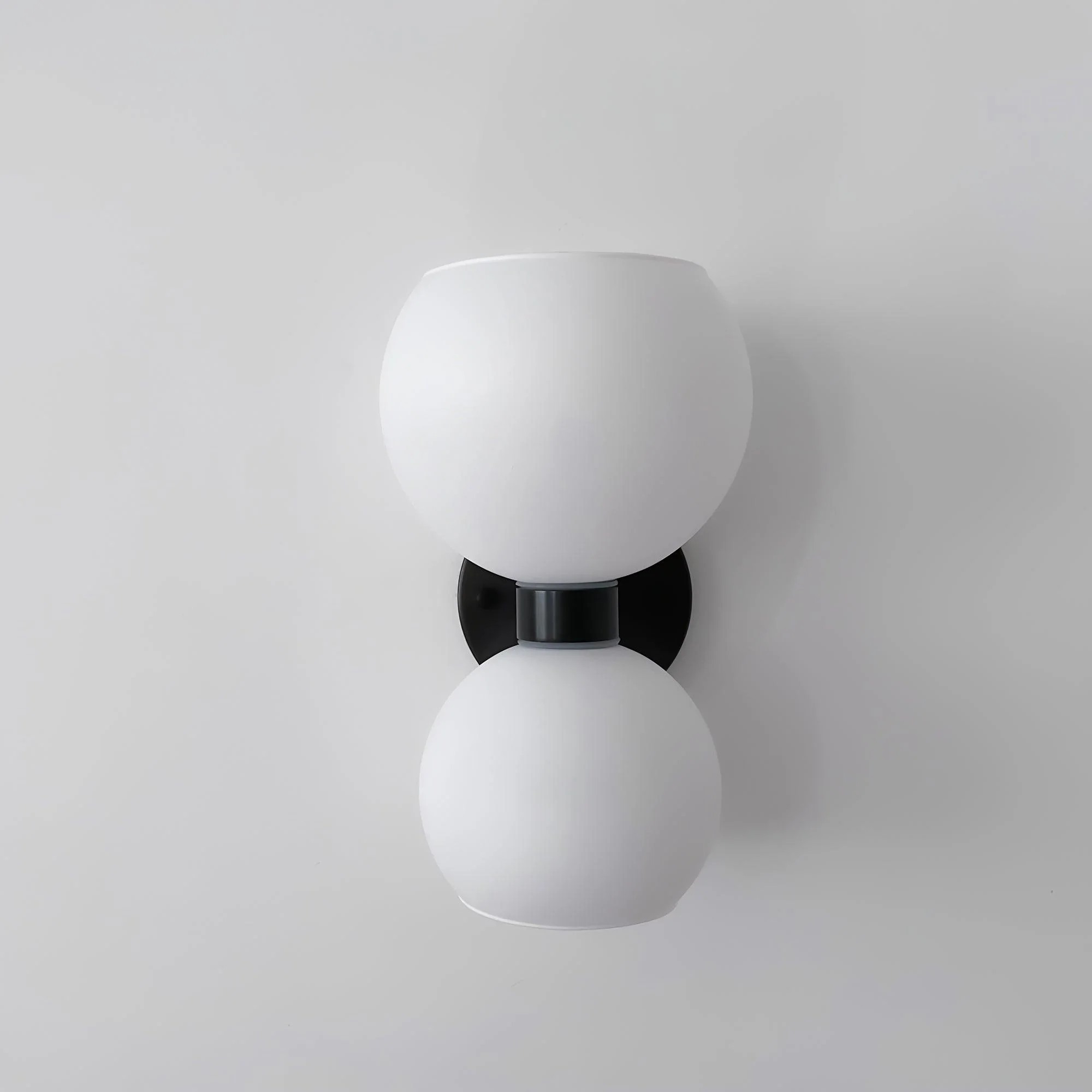 Umarion Round Pearl Glass Sconce Wall lamp - Image 9