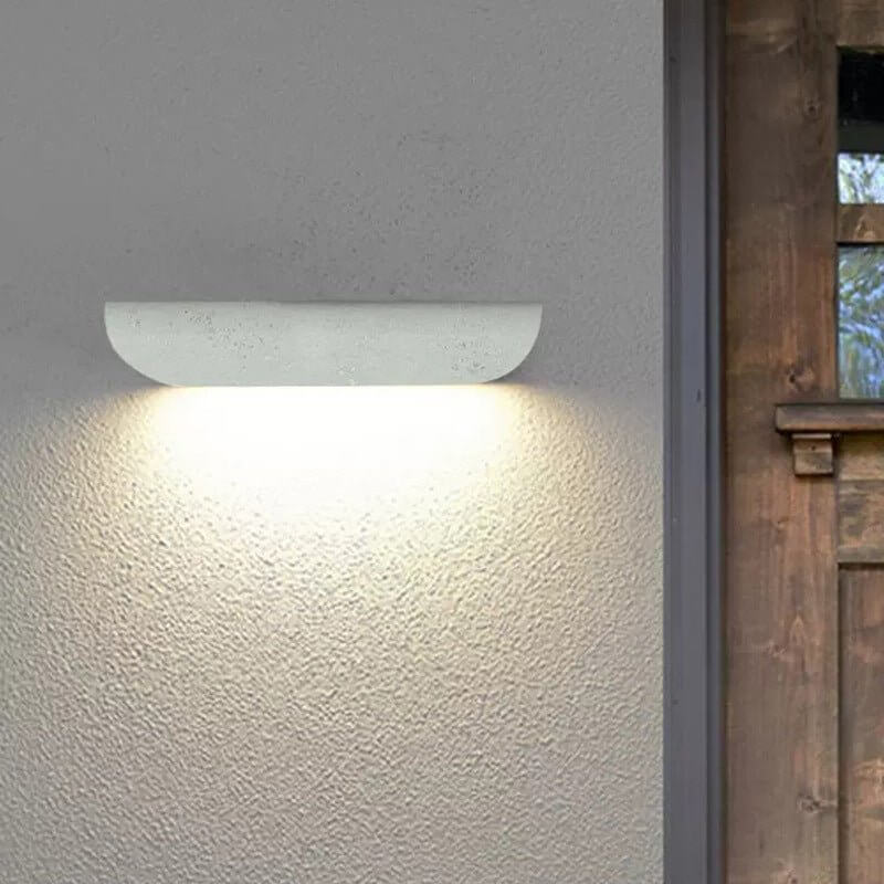 Vaughan Minimalist LED Outdoor Wall Light - Image 2