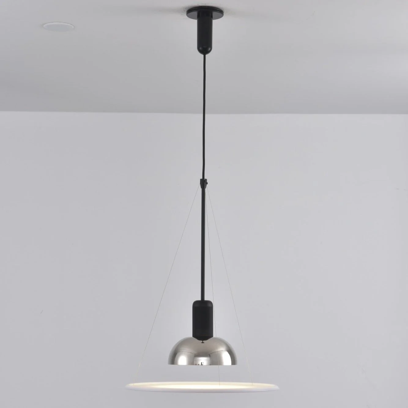 Vero Flying Saucer Pendant Light - Image 31