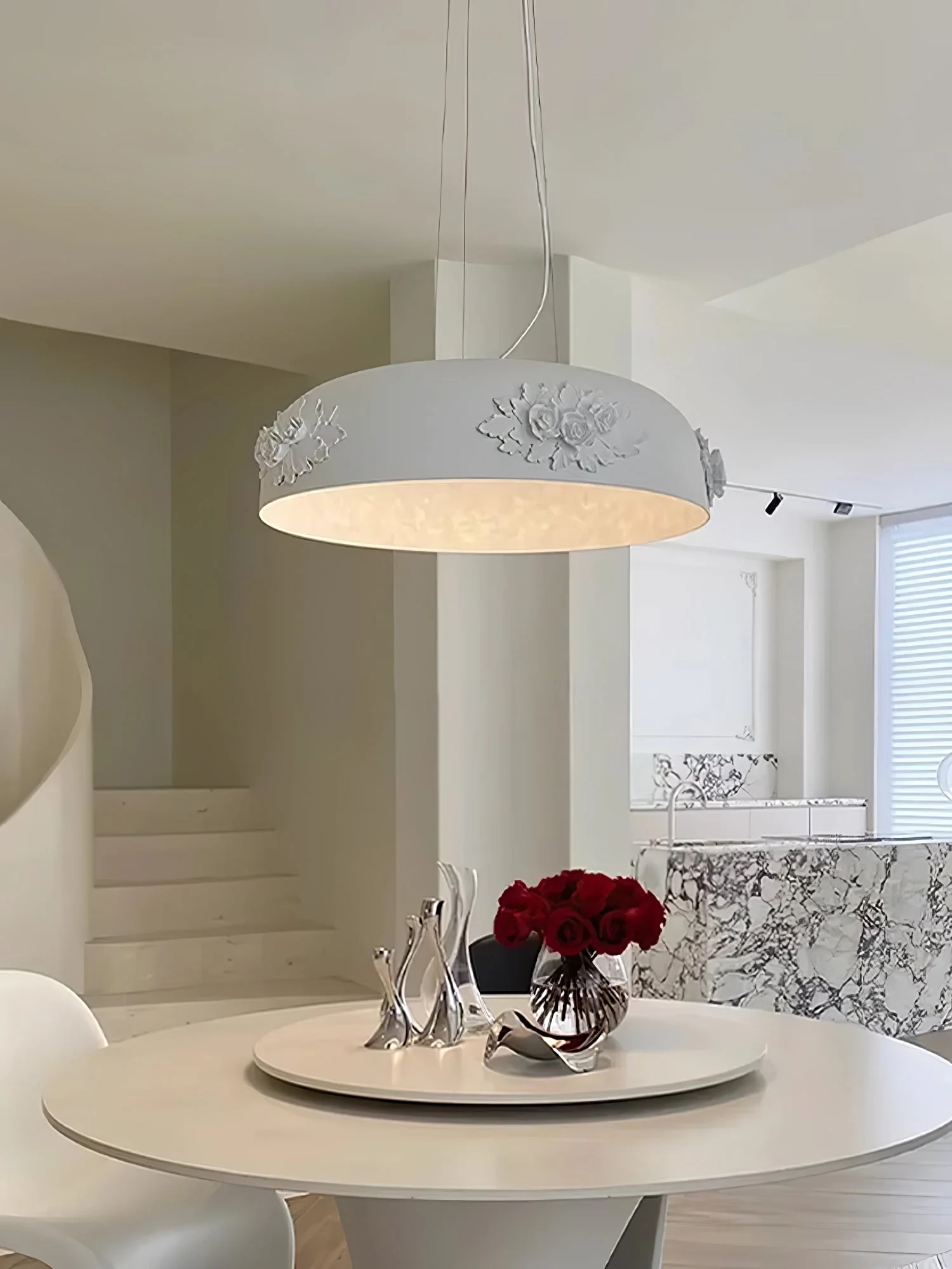 Vilaeos Minimalist Resin Wall Light - Image 30