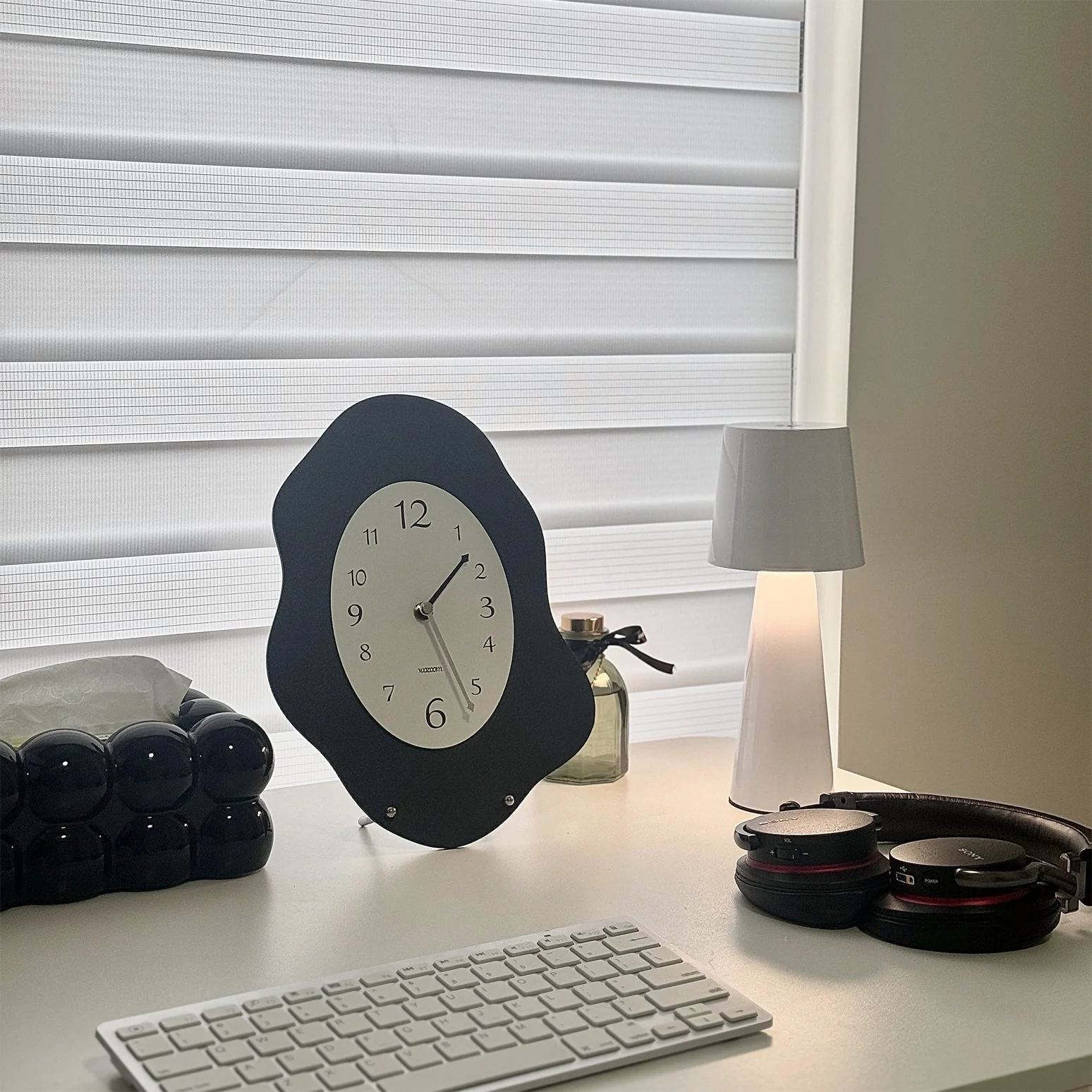 Villeroy Modern Table Lamp - Image 11
