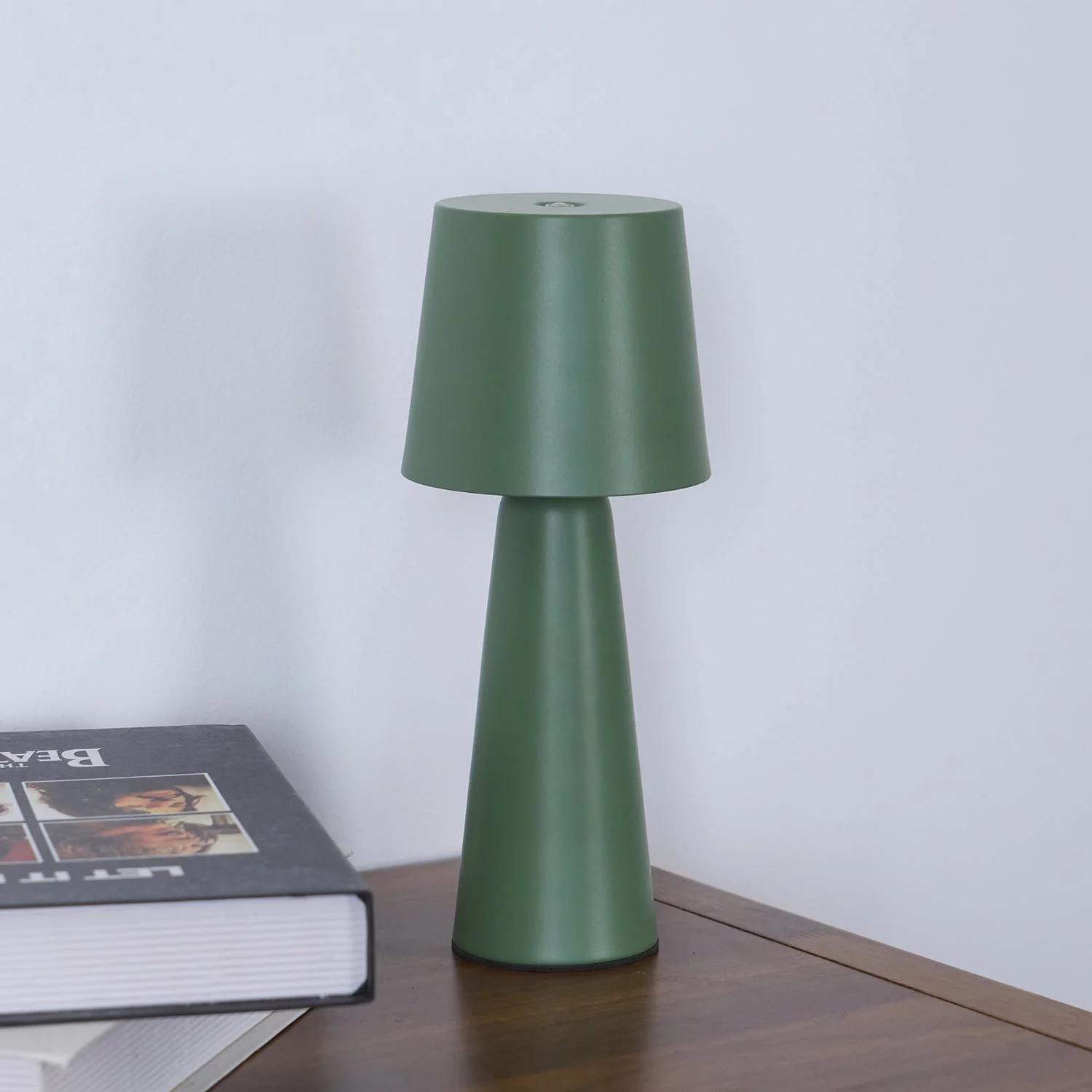 Villeroy Modern Table Lamp - Image 16