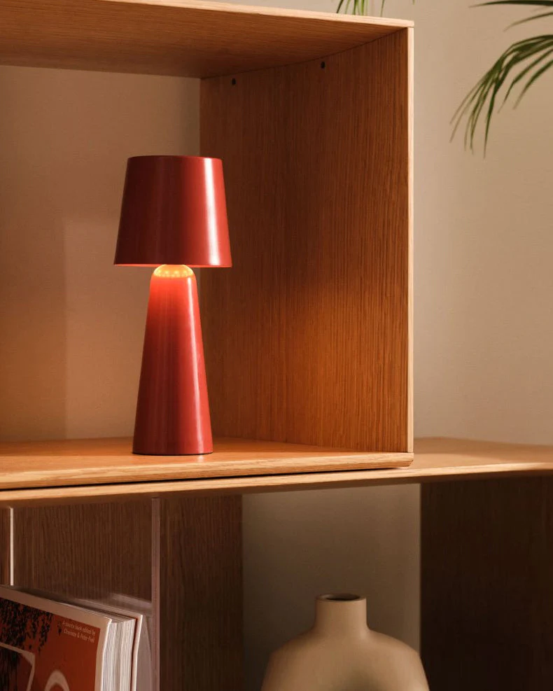 Villeroy Modern Table Lamp - Image 4
