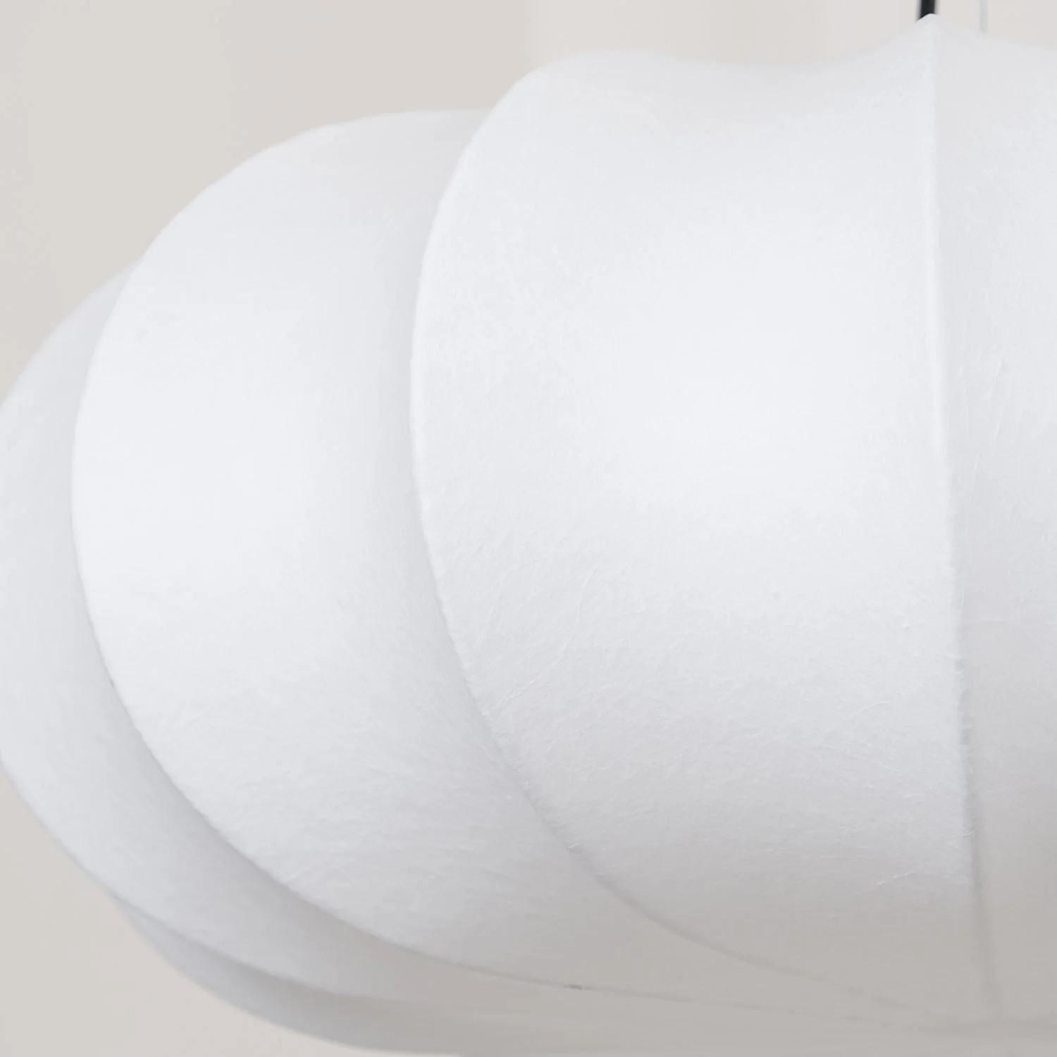 Vioren Silk Traditional Pendant Lamp - Image 17
