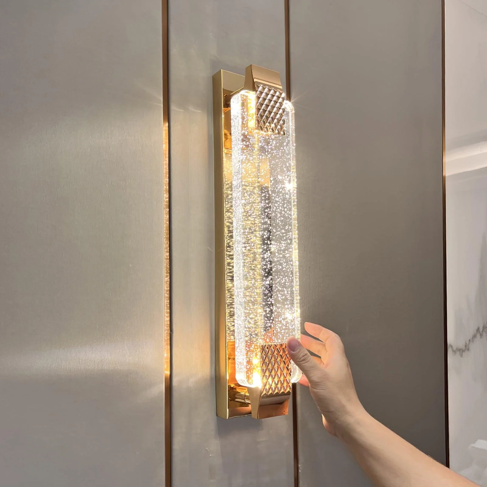Virelre Crystal Glam Wall Lamp - Image 7