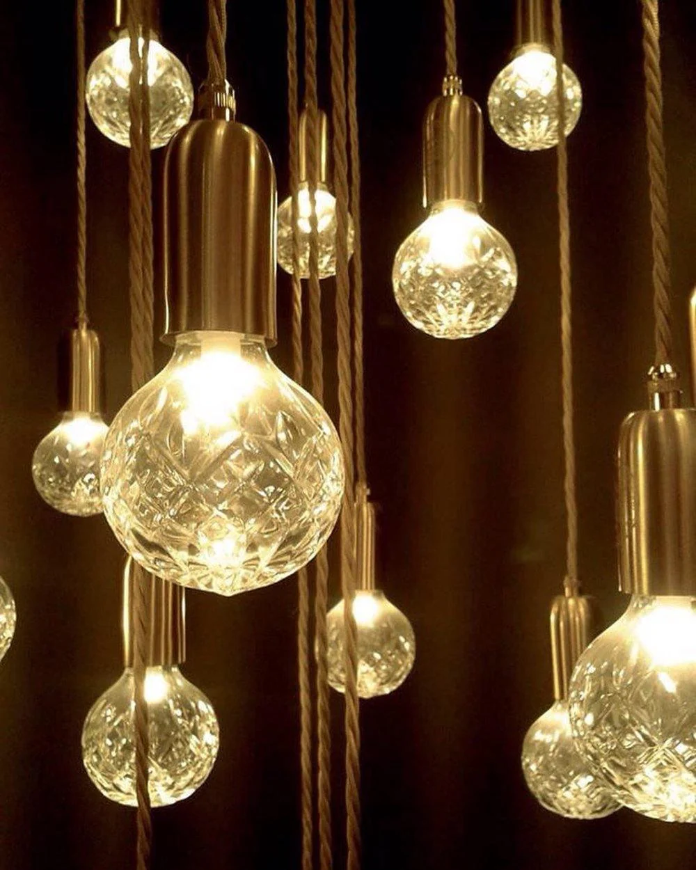 Vireo Crystal Bulb Pendant Lamp - Image 2