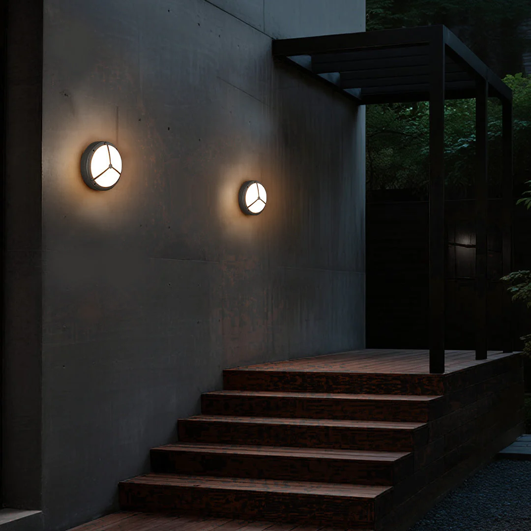 Weaver Minimalist Trisection Outdoor Wall Light - Image 5