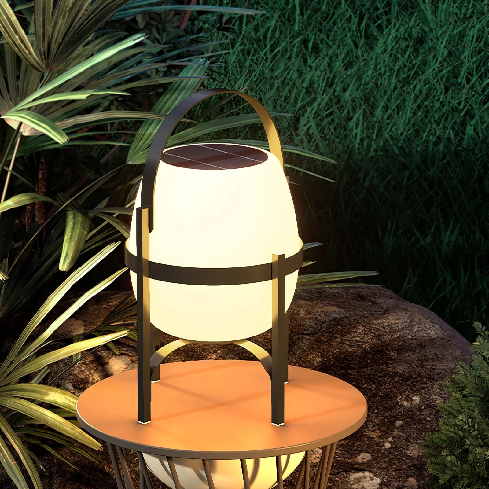 Wayne Minimalist Outdoor Light - Image 4
