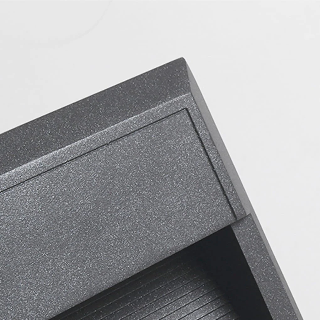 Wyan LED Corner Courtyard Outdoor Step Lights - Image 7