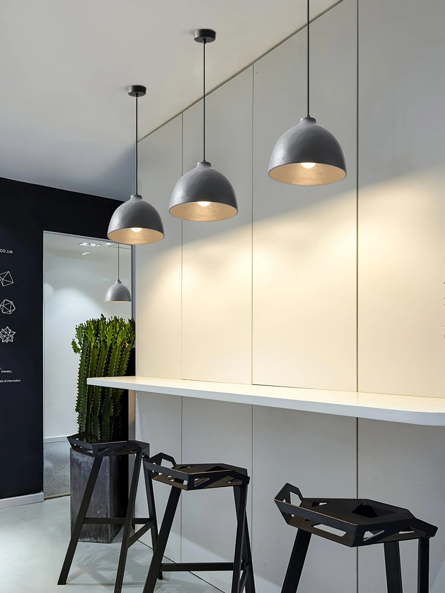 Zelora Resin Classic Pendant Lamp - Image 23