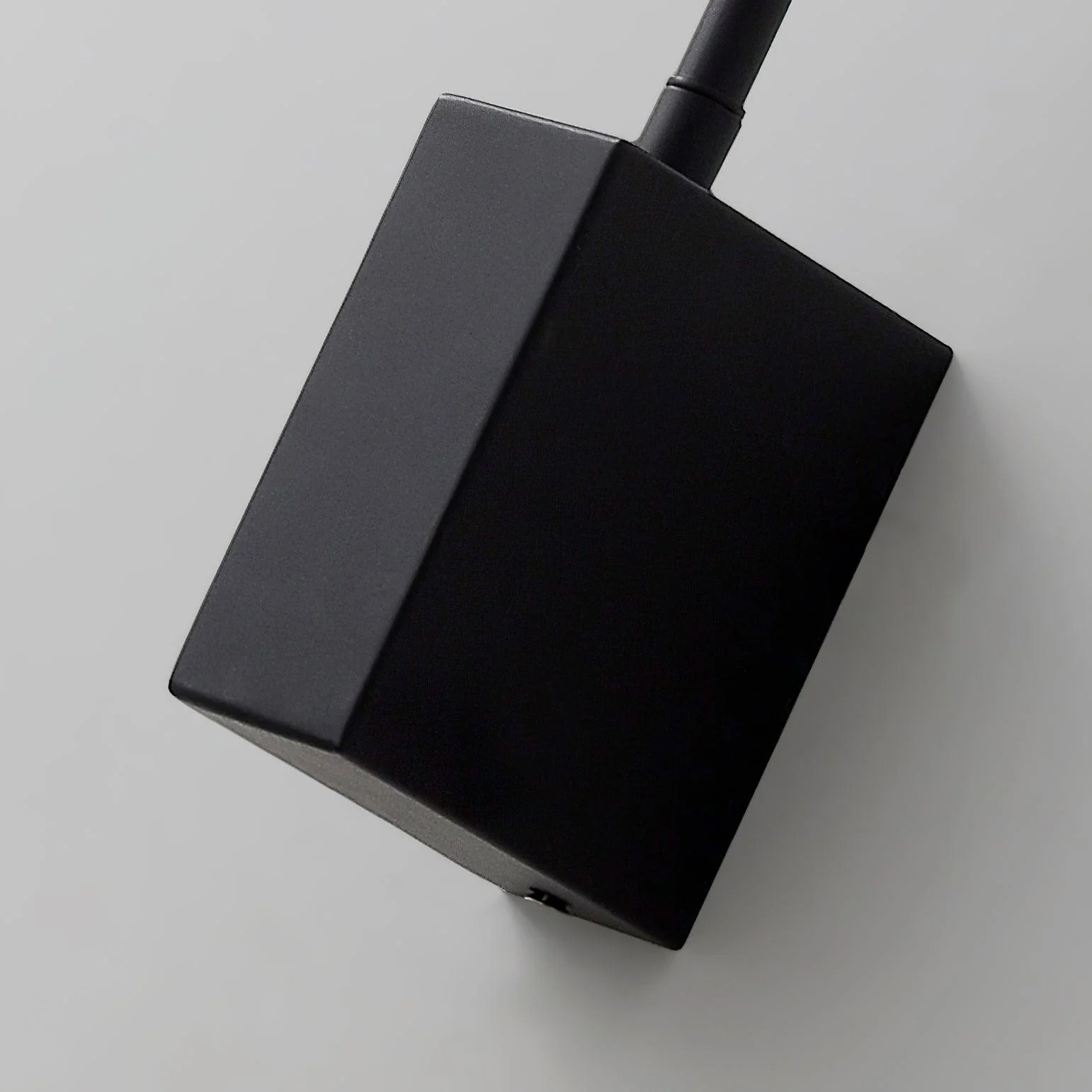 Zevace Contemporary Wall Lamp - Image 7