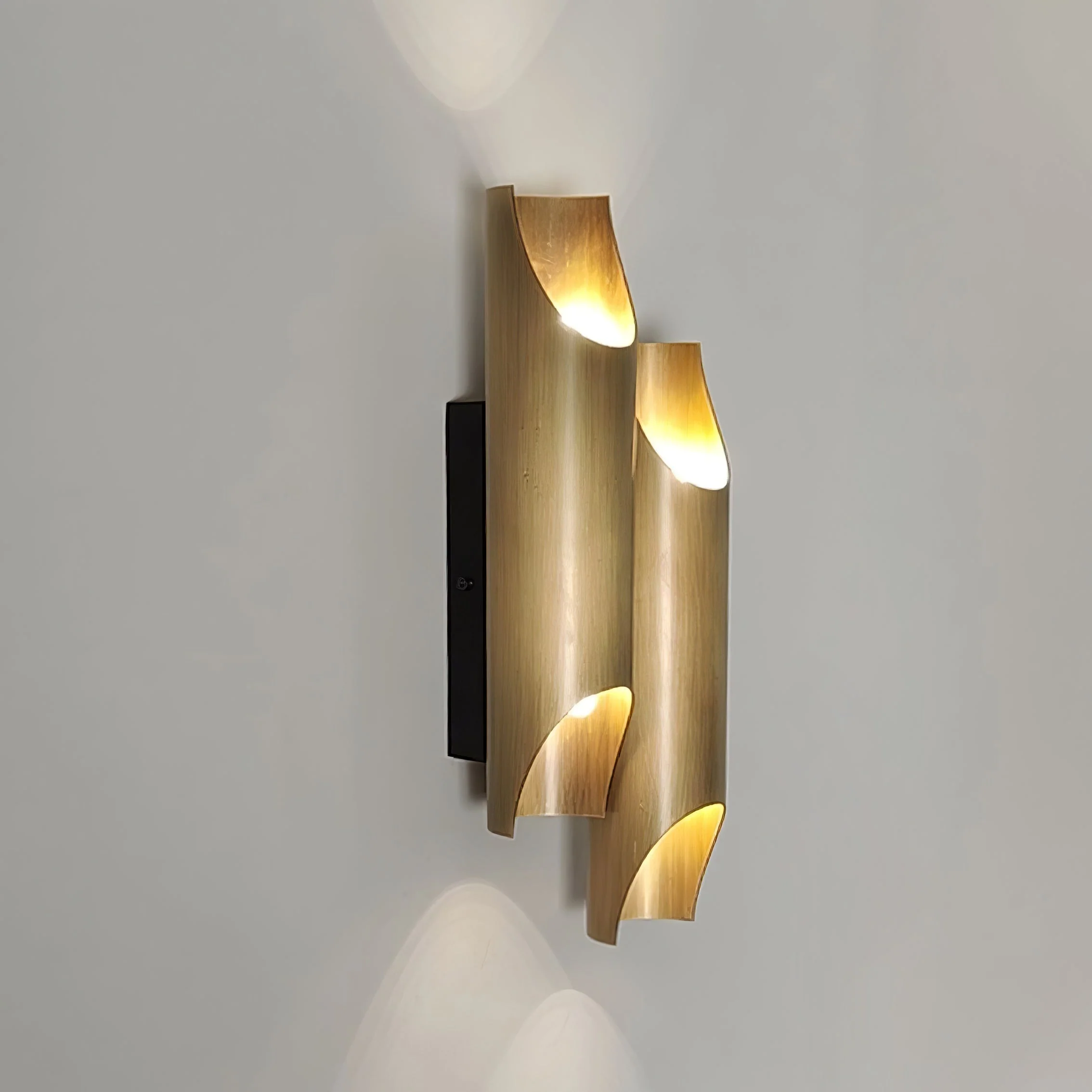 Zodoran Traditional Brass Wall Lamp - Image 13